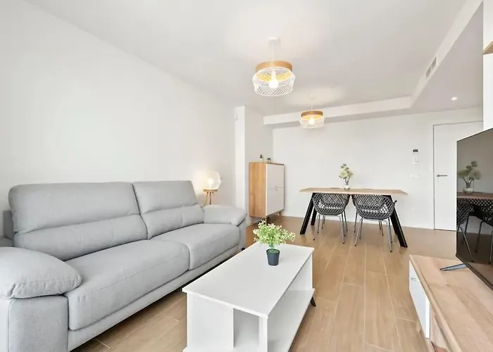 Port And Apartment. 公寓