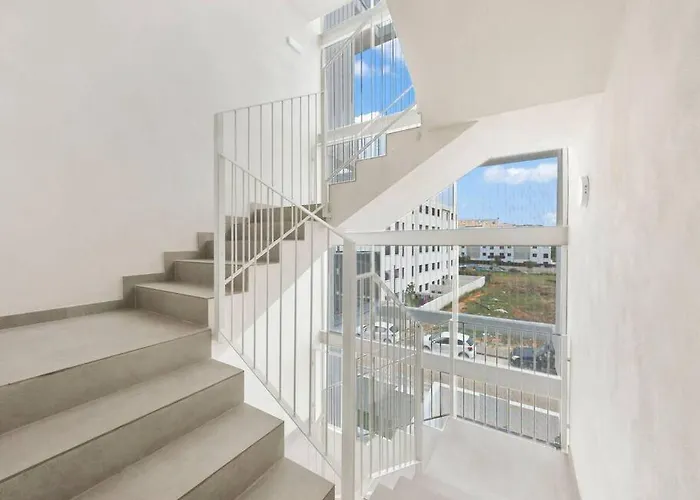 Port And Apartment. 公寓 德尼亚