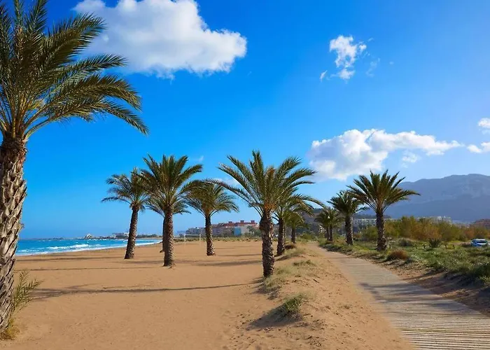 Port And Apartment. 公寓 *